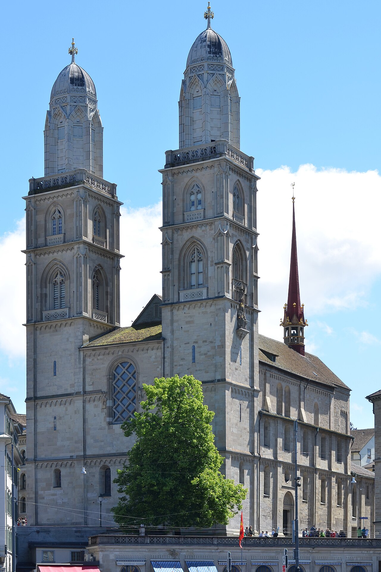 Grossmünster Zürich as seen from en:Münsterhof (Zürich) This is an image of a cultural property of national significance in Switzerland with KGS number 7864