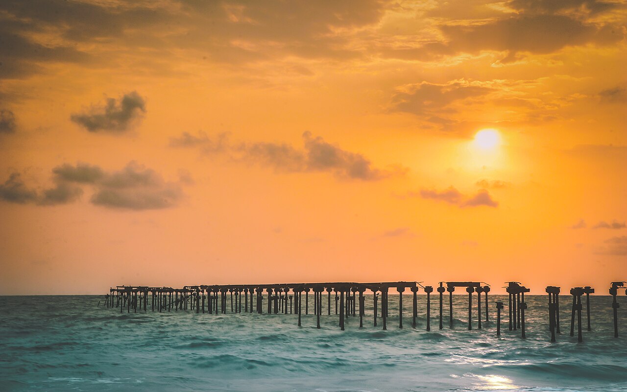 Alappuzha Beach is a beach in Alappuzha town and a tourist attraction in Kerala, India.Beach has an old pier which extend to sea is over 150 years old. Alappuzh