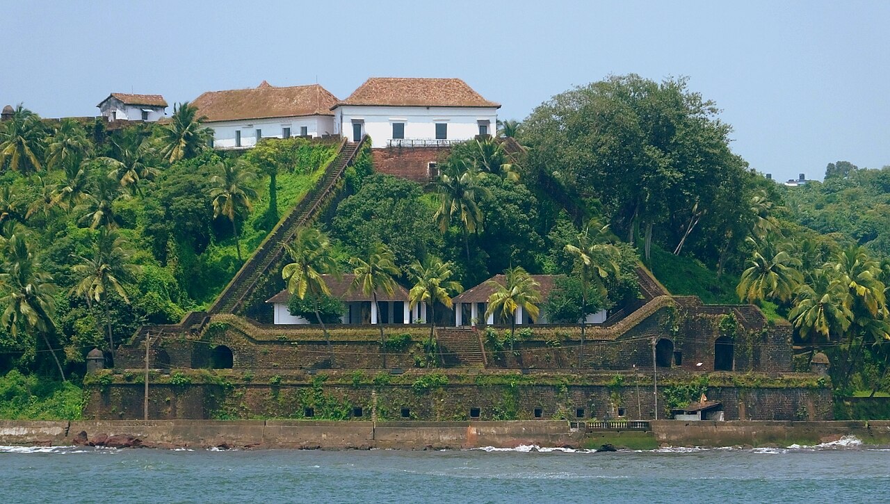 A view of the Reis Magos Fort from a boat cruise on the Mandovi River