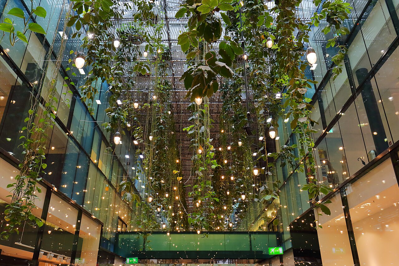 Munich shopping mall Fünf Höfe: Hanging Gardens by Tita Giese