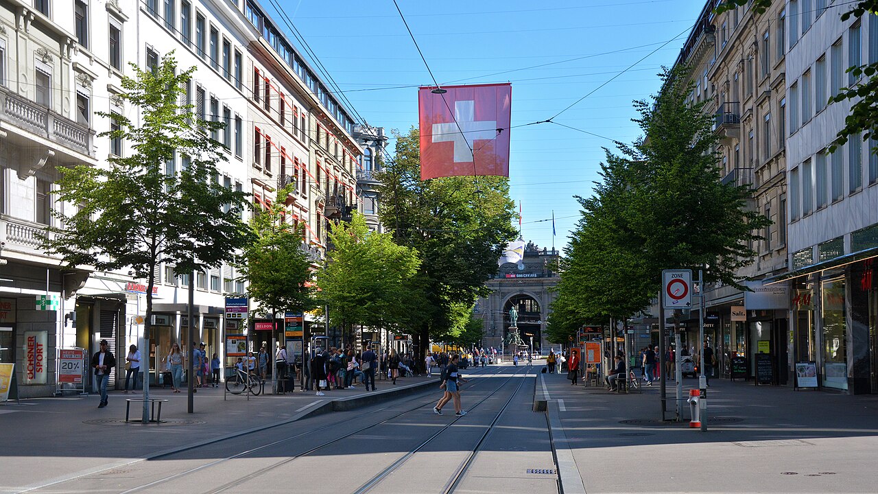 Bahnhofstraße near Bahnhofplatz