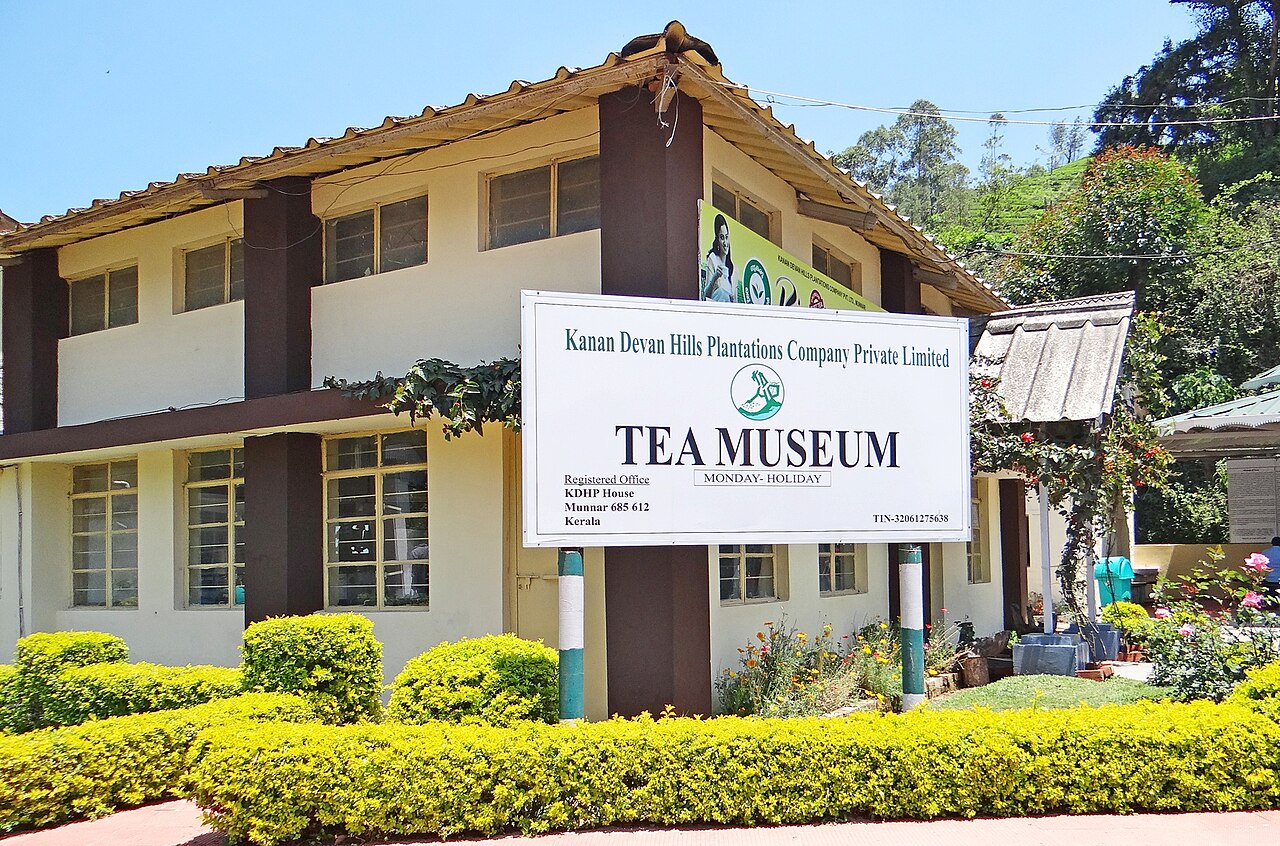 Le musée du thé (Tea Museum) est un musée privé situé au coeur des plantations de la région de Munnar Il appartient à la société Kanan Devan Hills Plantations C