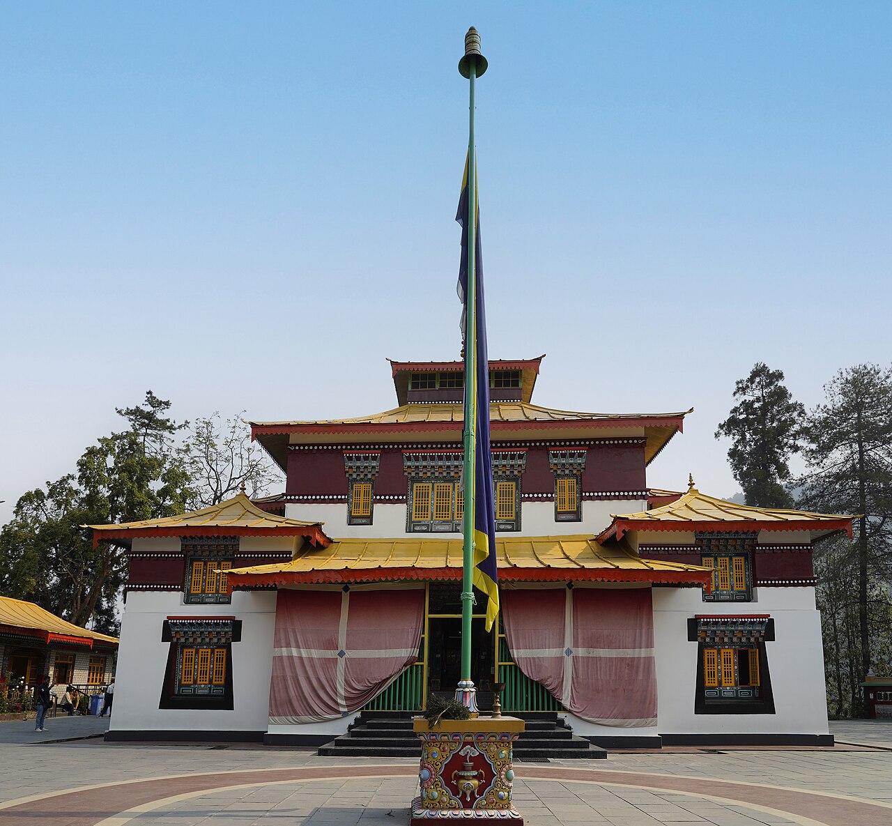 Enchey Monastery was developed into a full-fledged monastery in the year 1840 from an old shrine build by a saint named Drubthob Karpo. During the reign of 10th