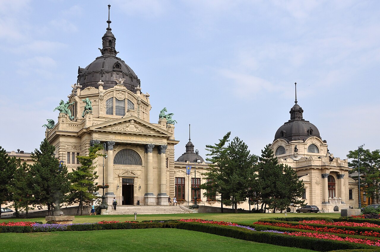 Budapest (Hungary): Széchenyi thermal baths, main building